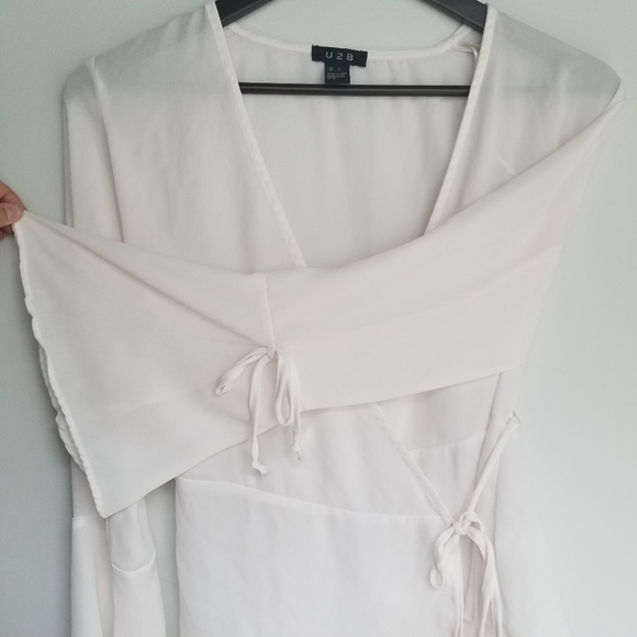 U2B blush off white sheer see through long bell sleeve wrap top S - Picture 3 of 9